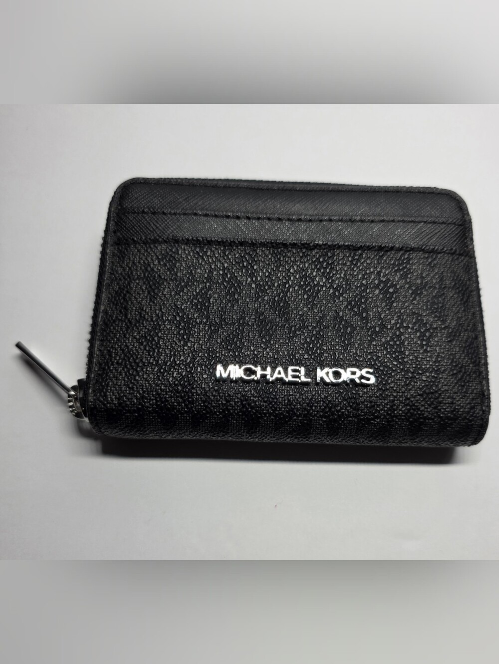 Michael Kors Women's Black Zip Wallet - Logo Detail